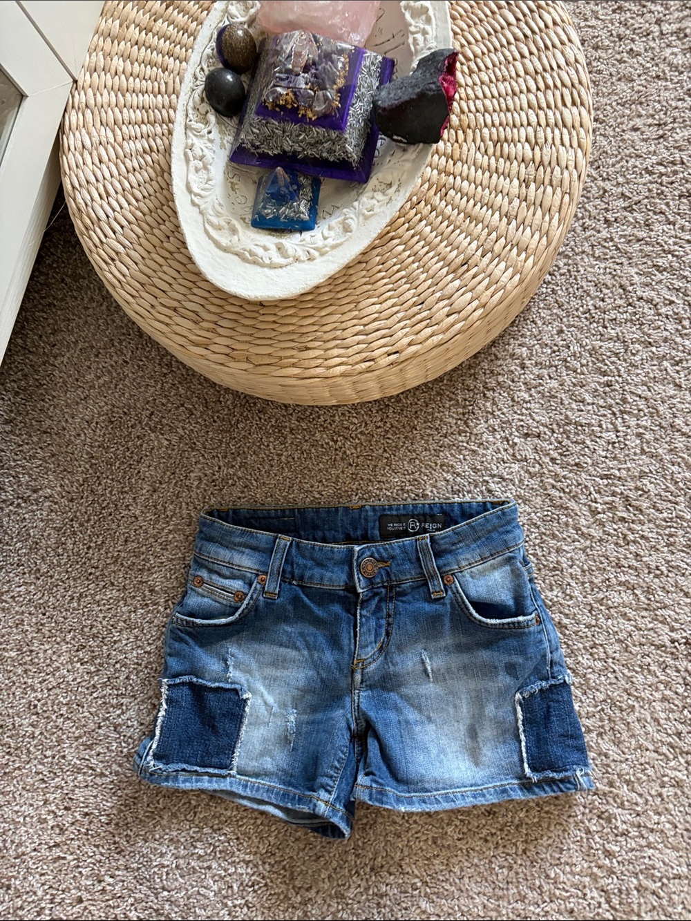 REIGN ITALIA - Distressed Denim Patch Pocket Shorts - Blue